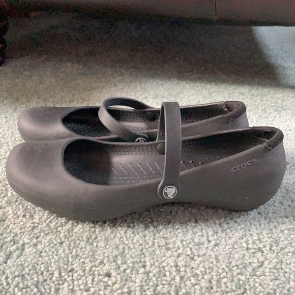 Crocs Womens Mary Janes Black Size 6 - Picture 2 of 4